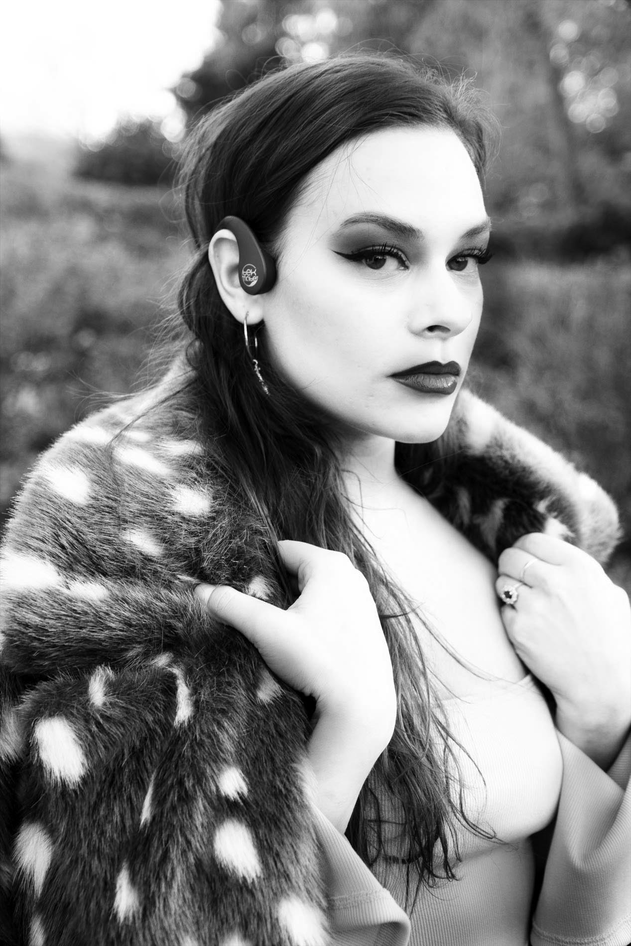 xBones wireless bone conduction headset