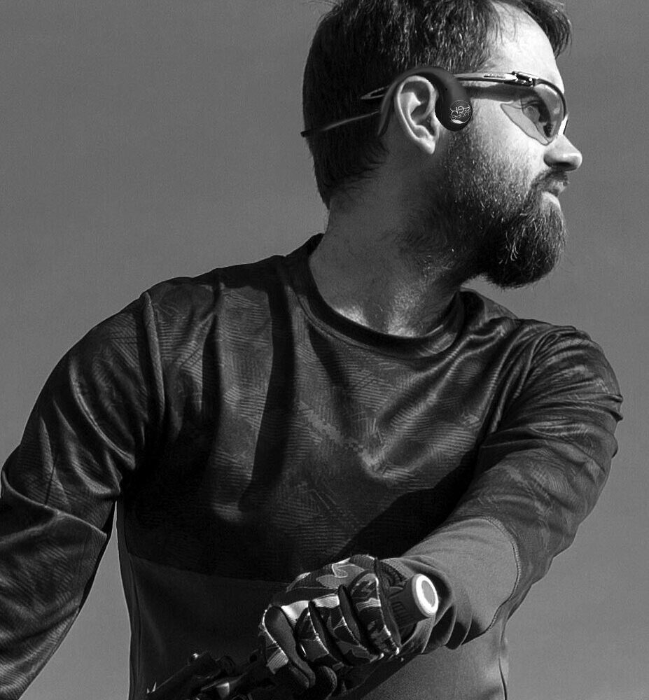 xBones wireless bone conduction headset