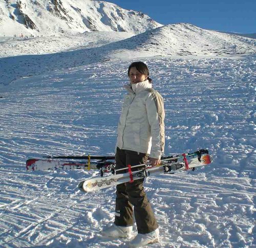 Carrying 2 pairs of skis with ease using KlipSkis